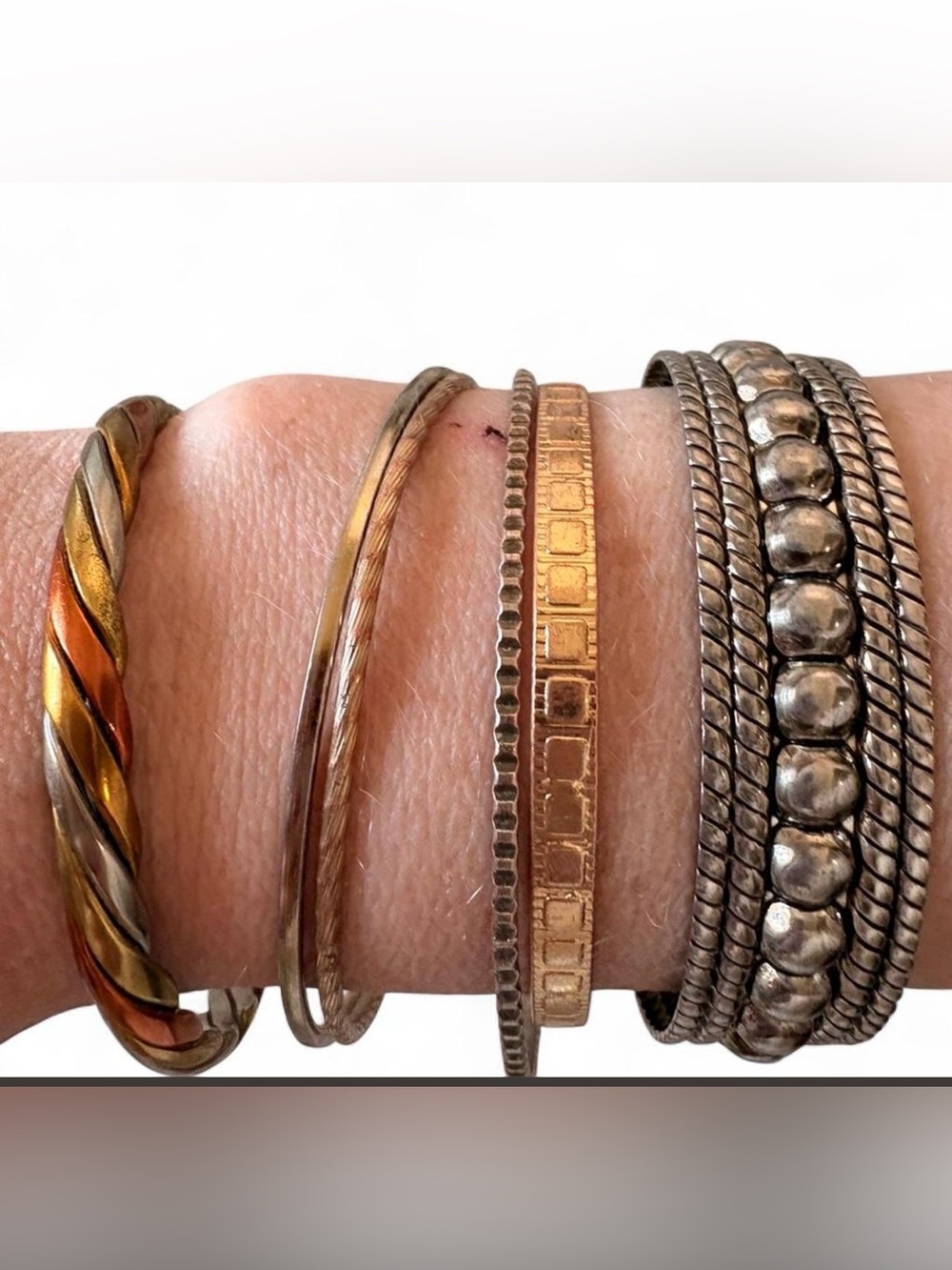 7 Mixed Vintage Metal Bangle Stack - Gold, Silver, Copper tone bracelets